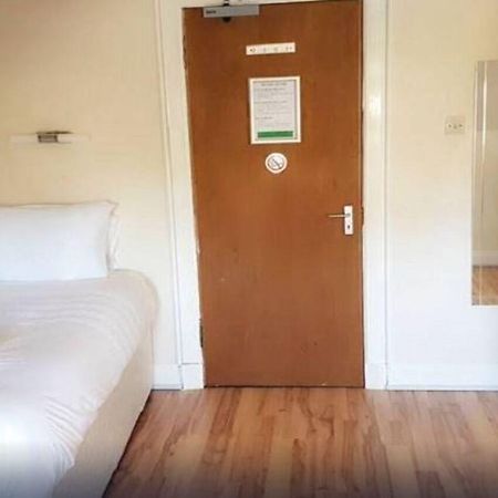 Oyo Gothenburg Hotel Dunfermline Buitenkant foto
